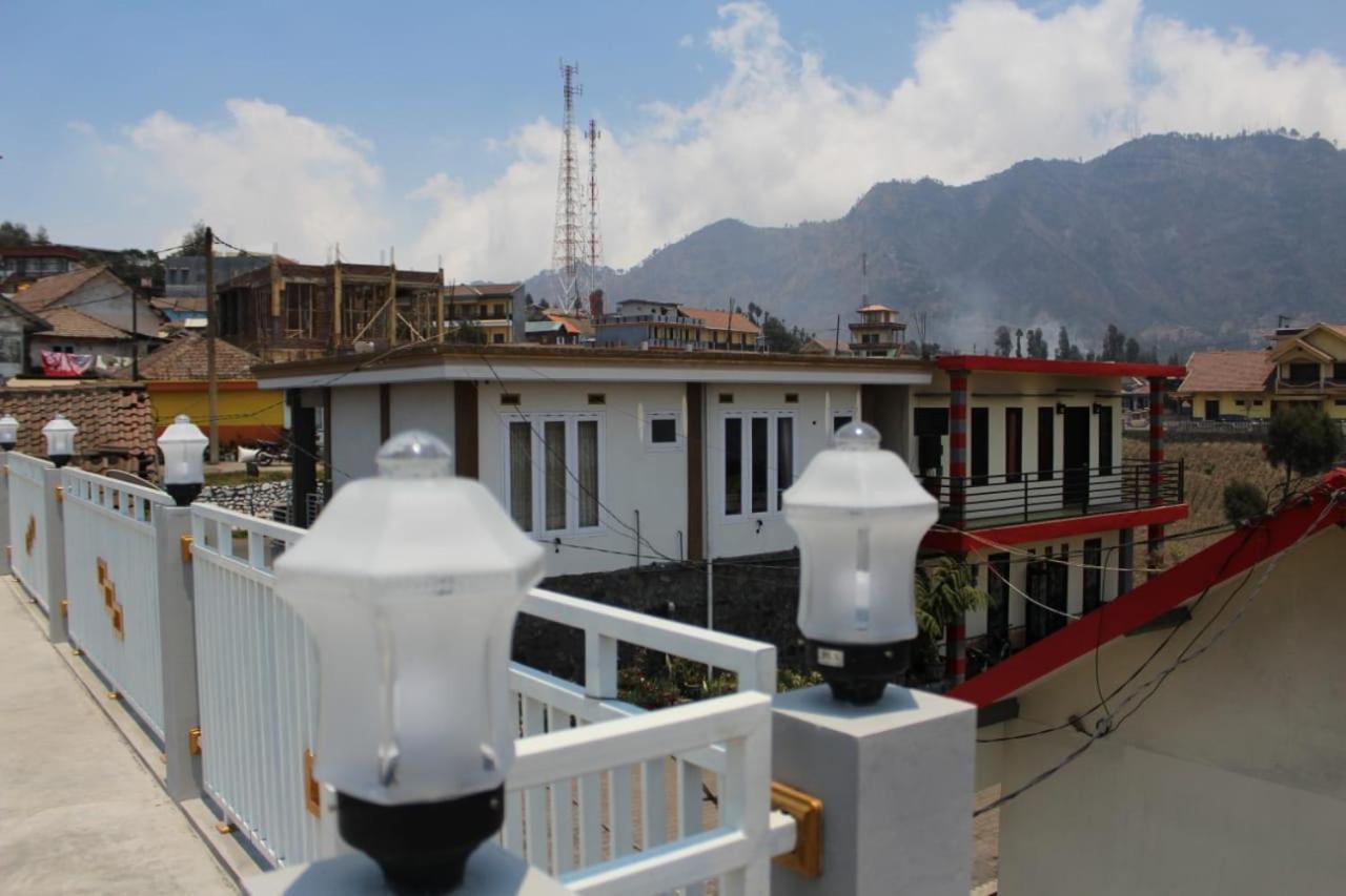 Bromo Otix Guest House Exterior photo