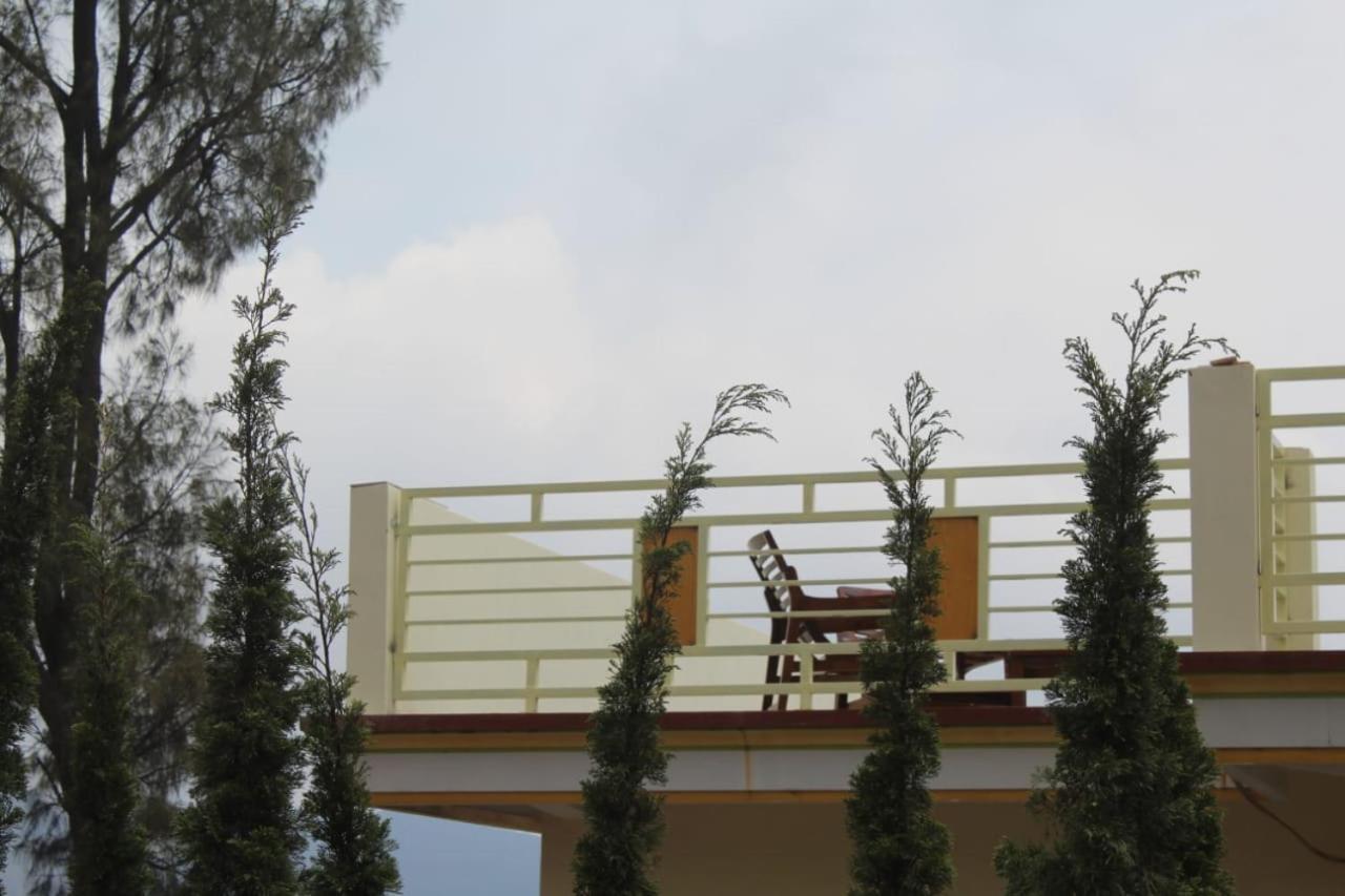 Bromo Otix Guest House Exterior photo